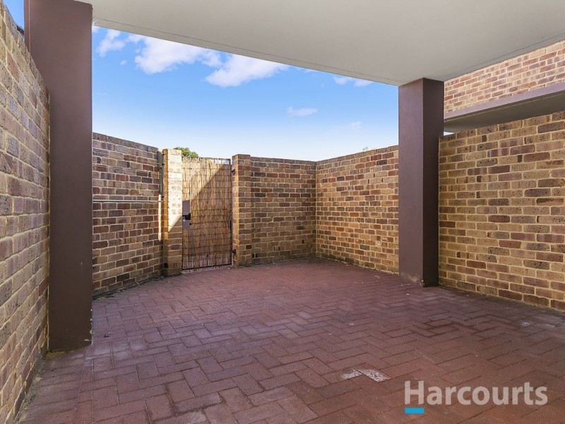 4/9 Lakeside Drive, Joondalup WA 6027