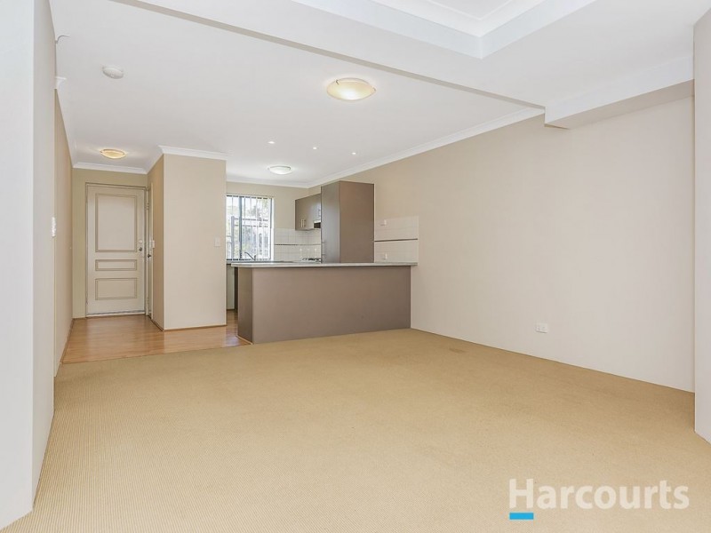 4/9 Lakeside Drive, Joondalup WA 6027