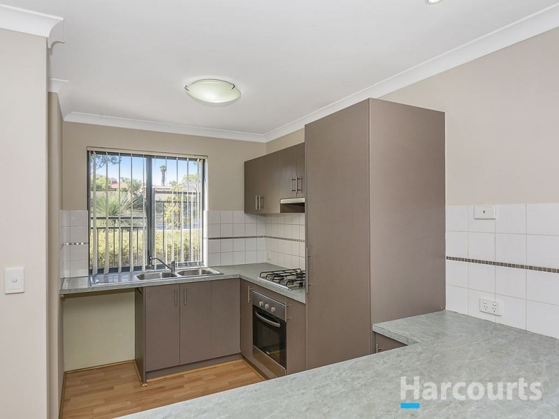 4/9 Lakeside Drive, Joondalup WA 6027