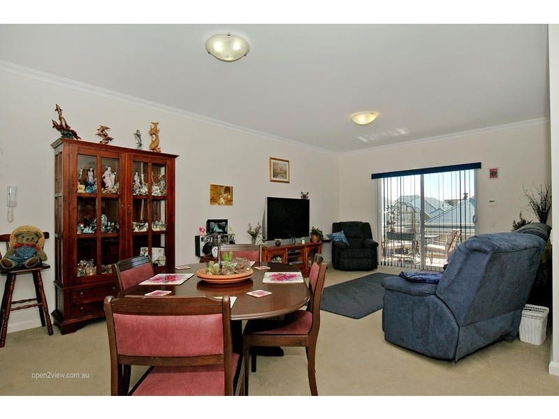 16 The Avenue, Mindarie WA 6030