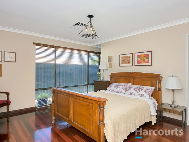 11 Milne Court, Ocean Reef WA 6027