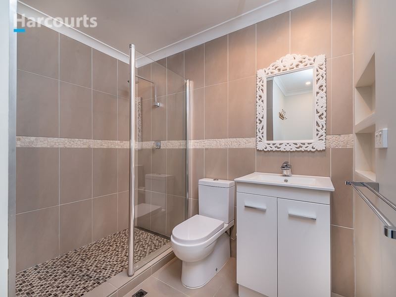 9 Redruth Court, Yanchep WA 6035