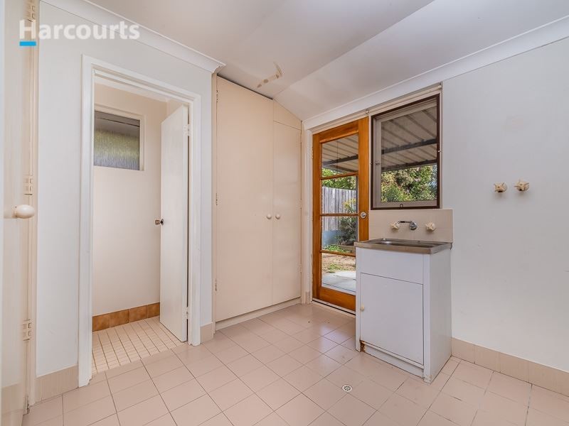 9 Redruth Court, Yanchep WA 6035