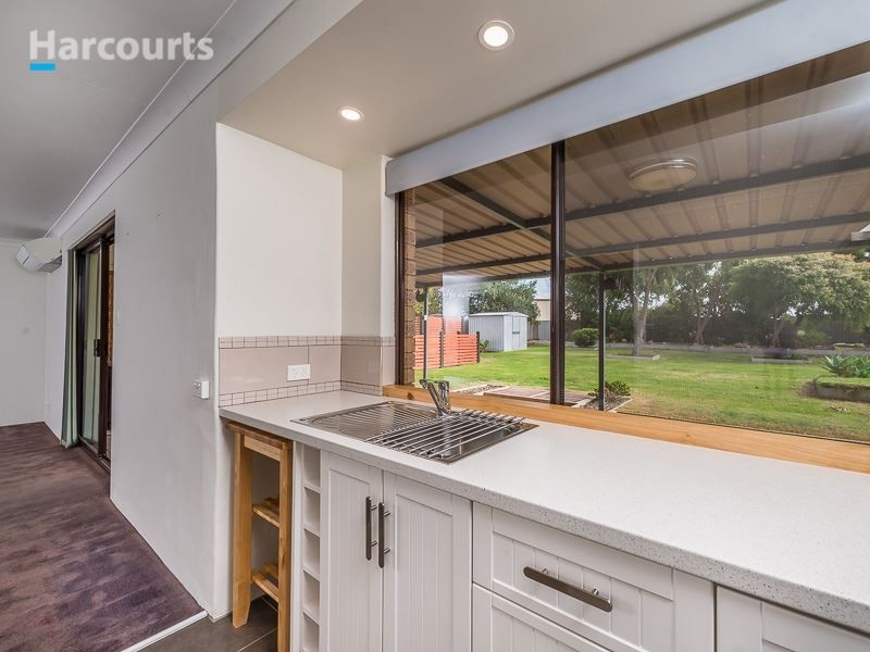 9 Redruth Court, Yanchep WA 6035