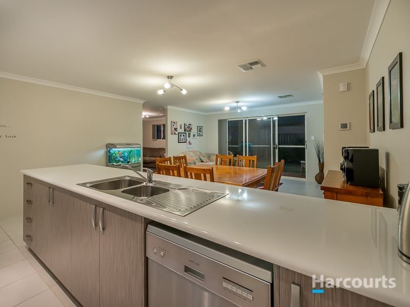 27 Ballybofey Loop, Bullsbrook WA 6084
