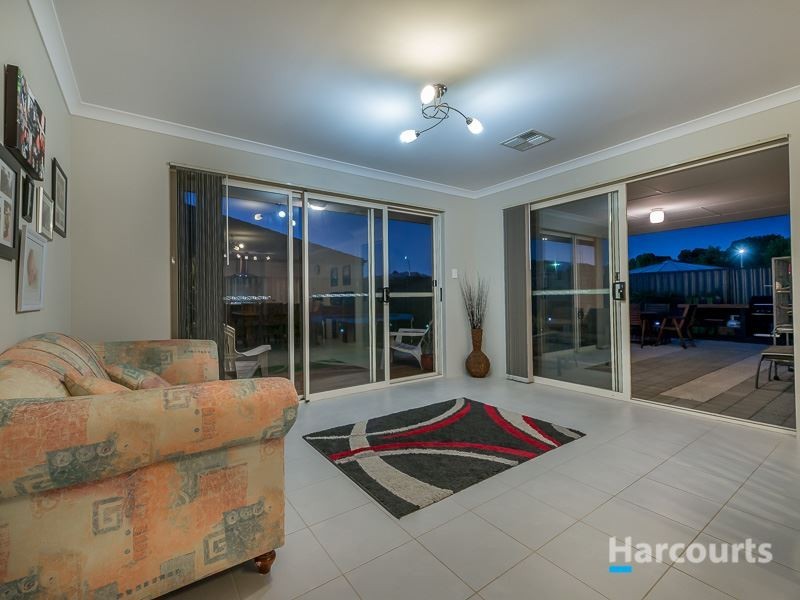 27 Ballybofey Loop, Bullsbrook WA 6084
