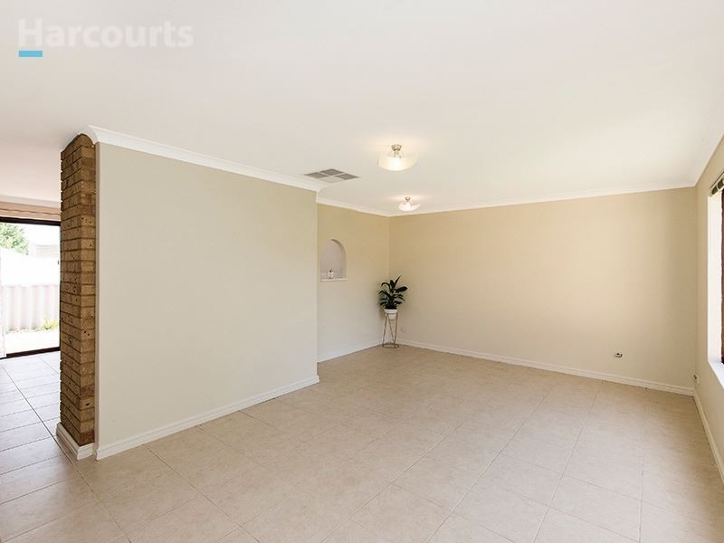 8 Gallop Close, Heathridge WA 6027
