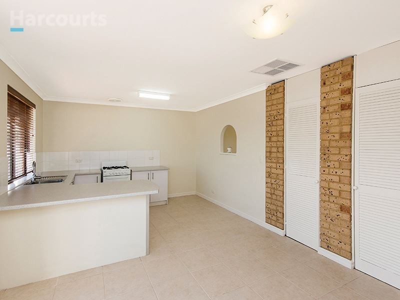 8 Gallop Close, Heathridge WA 6027