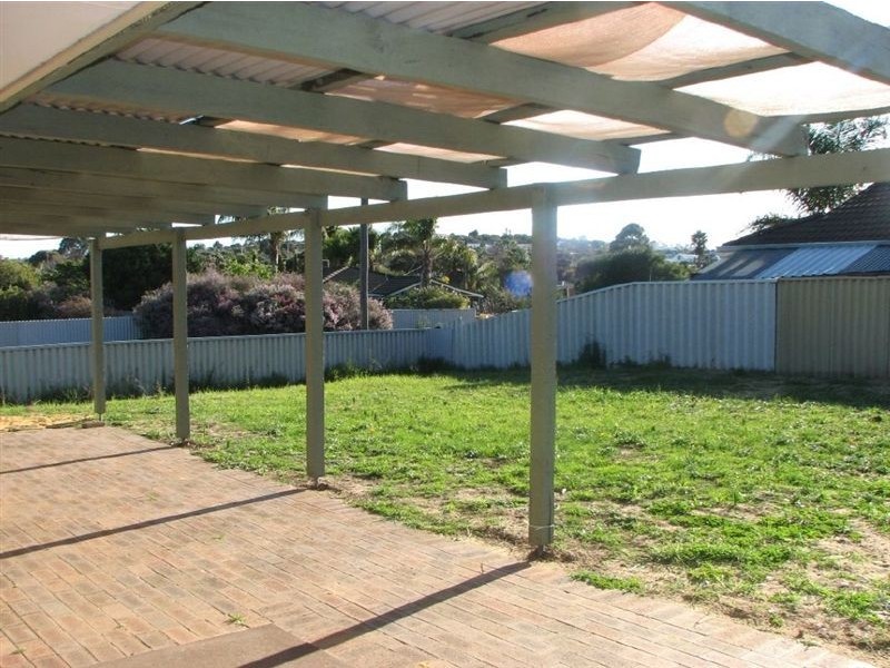 9 Marybrook Road, Heathridge WA 6027