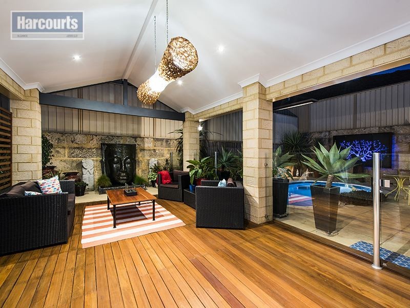 4 Chesterfield Avenue, Hocking WA 6065