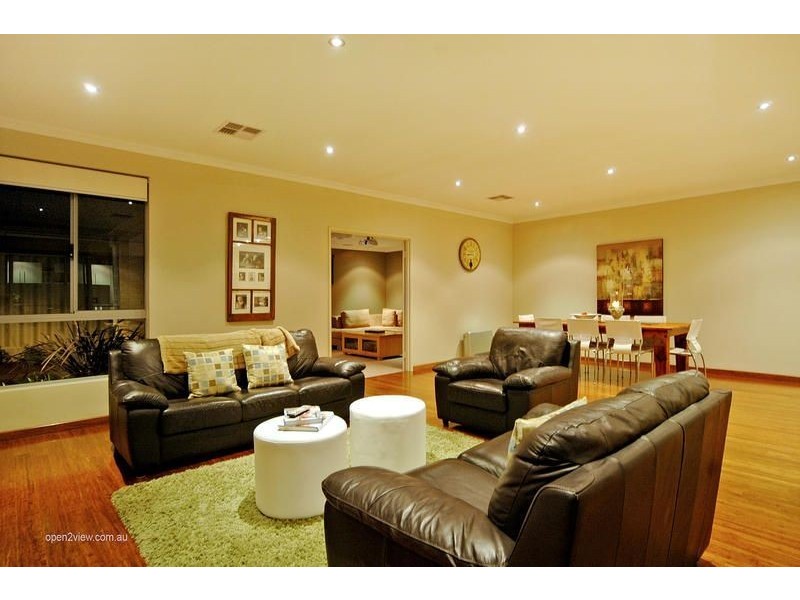 17 Leighton Gardens, Tapping WA 6065