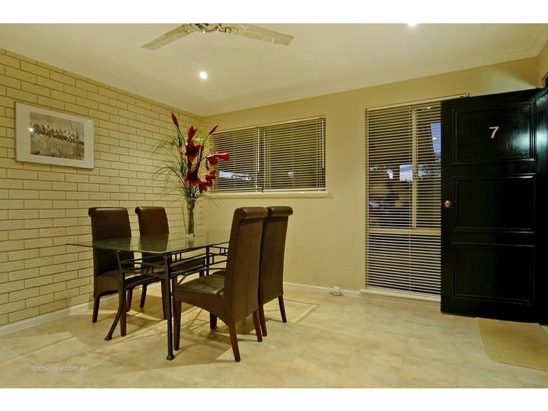 7B Stanford Road, Kallaroo WA 6025