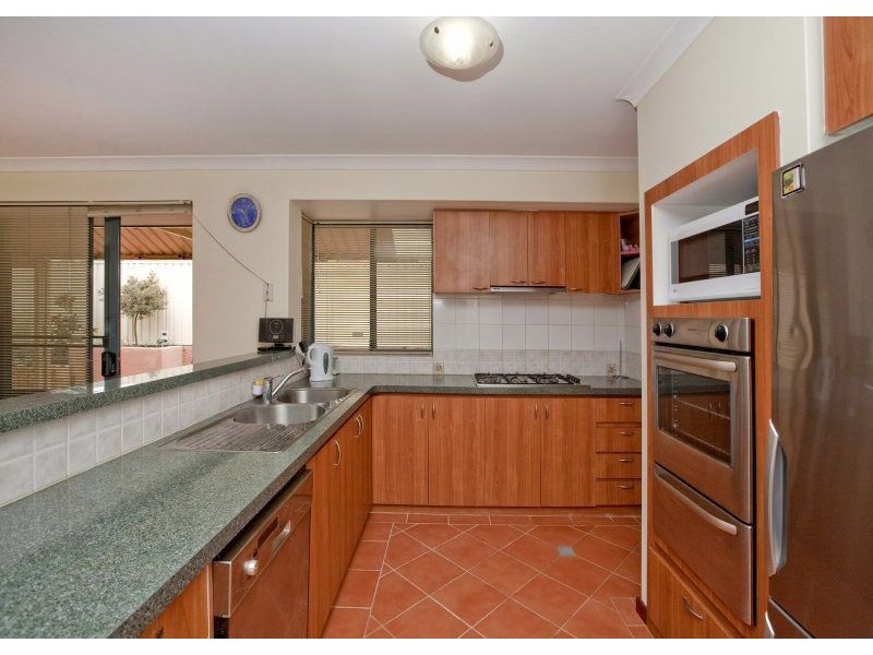 30 Annandale Circle, Kinross WA 6028