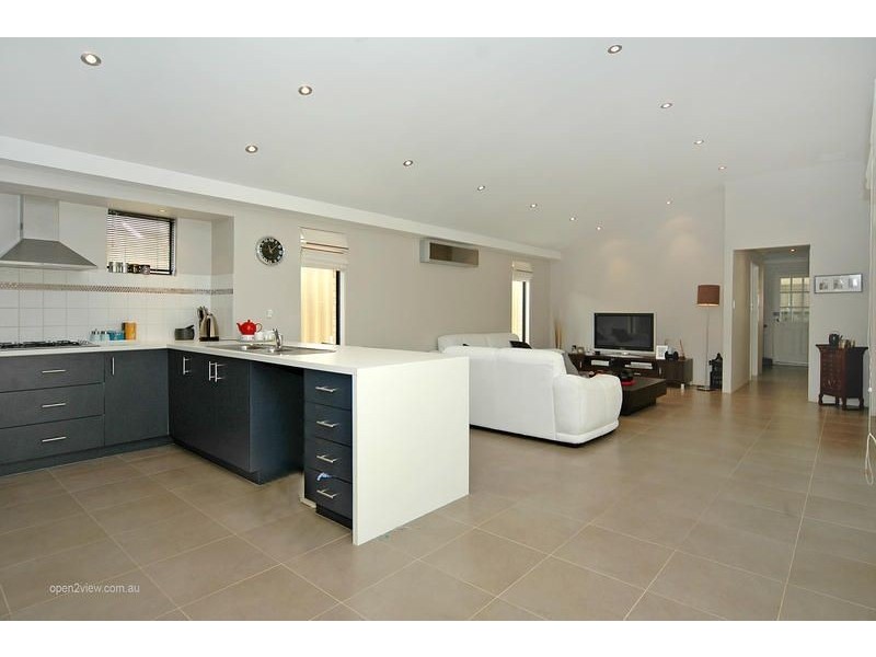 8 Carlin Way, Butler WA 6036