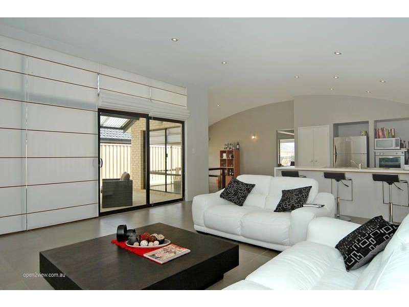 8 Carlin Way, Butler WA 6036
