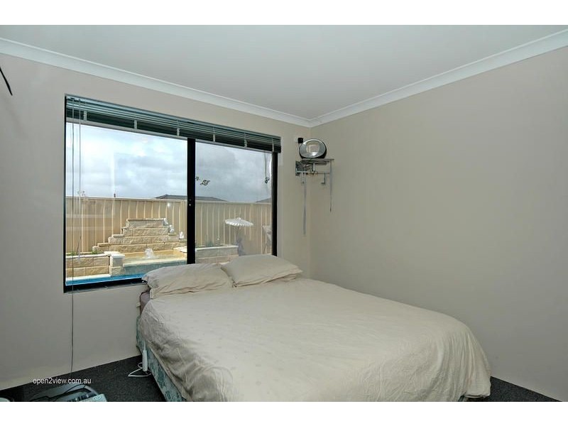 18 Raeburn Crescent, Landsdale WA 6065