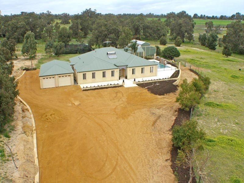 11 April Close, Bullsbrook WA 6084