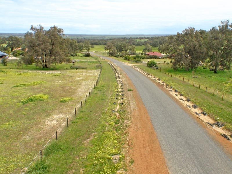 11 April Close, Bullsbrook WA 6084