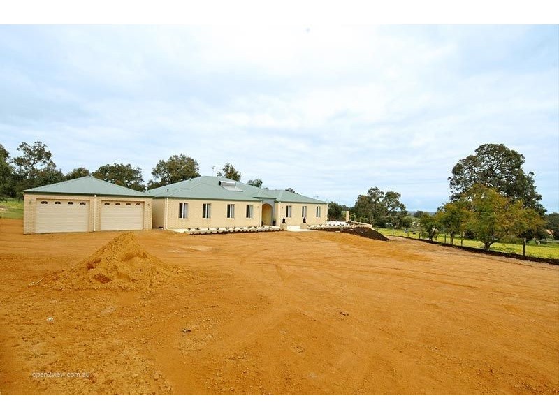 11 April Close, Bullsbrook WA 6084