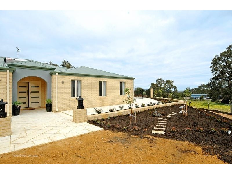 11 April Close, Bullsbrook WA 6084