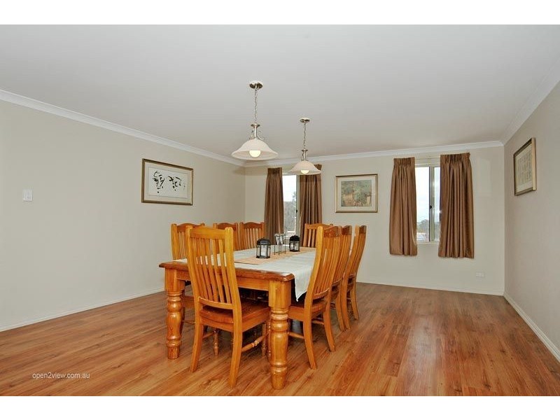 11 April Close, Bullsbrook WA 6084