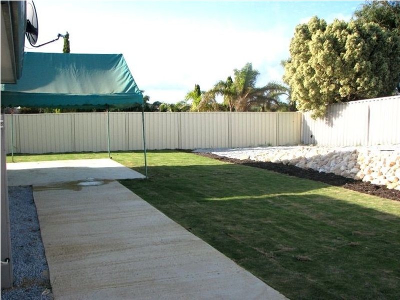 29 Serpentine Gardens, Clarkson WA 6030