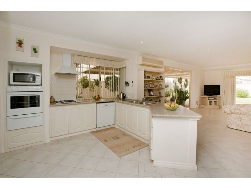 26 Blairgowie Heights, Kinross WA 6028