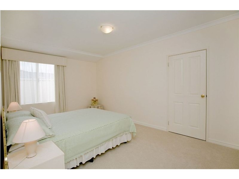 26 Blairgowie Heights, Kinross WA 6028