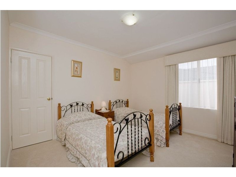 26 Blairgowie Heights, Kinross WA 6028