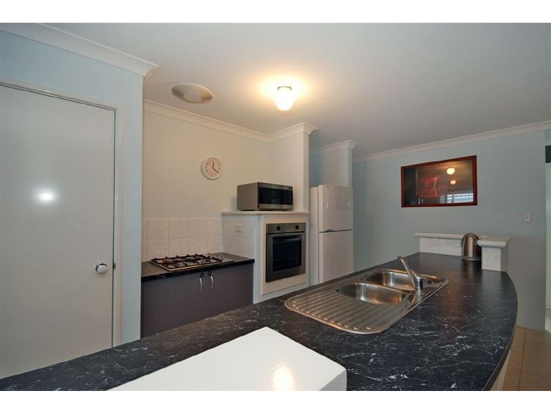 14 Dentata Street, Banksia Grove WA 6031