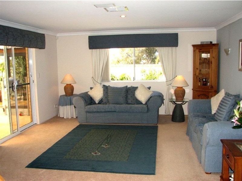 8 Derwent Meander, Joondalup WA 6027