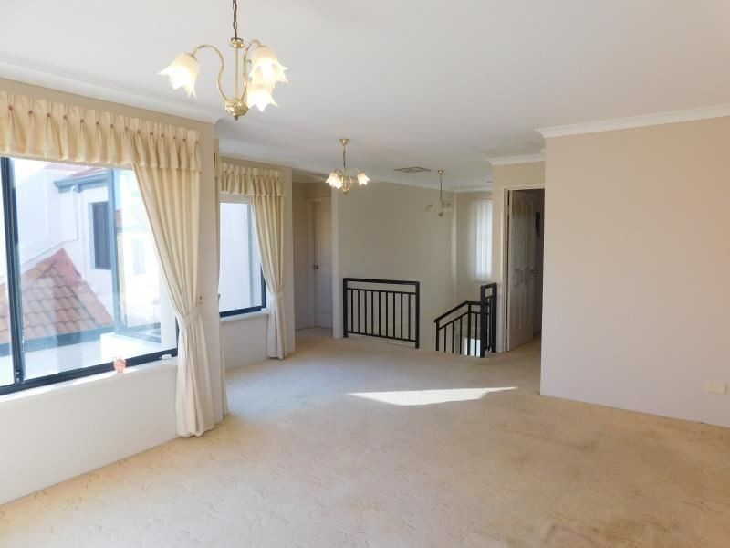 1 Camden Glade, Mindarie WA 6030