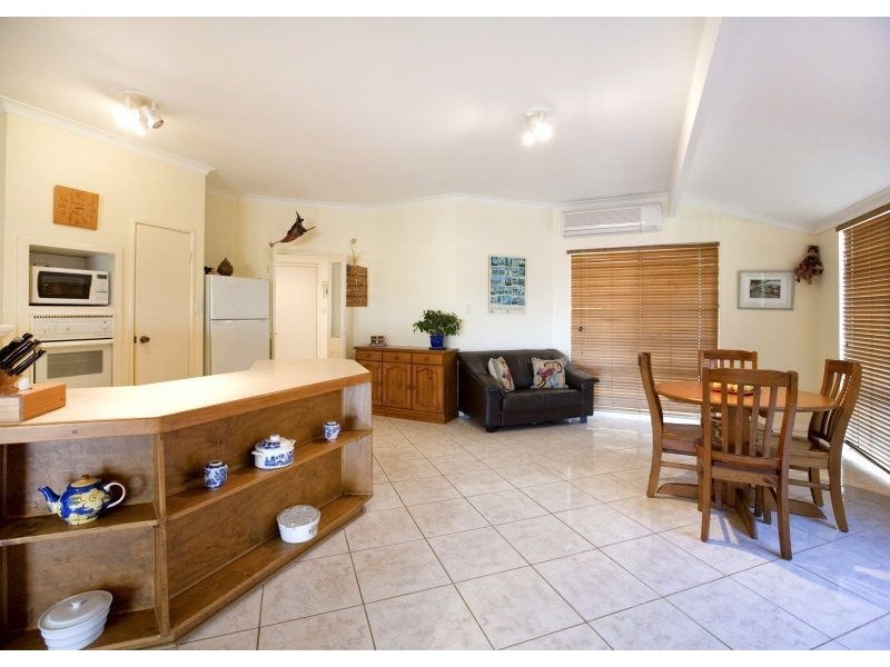 10 Glendevon Turn, Kinross WA 6028