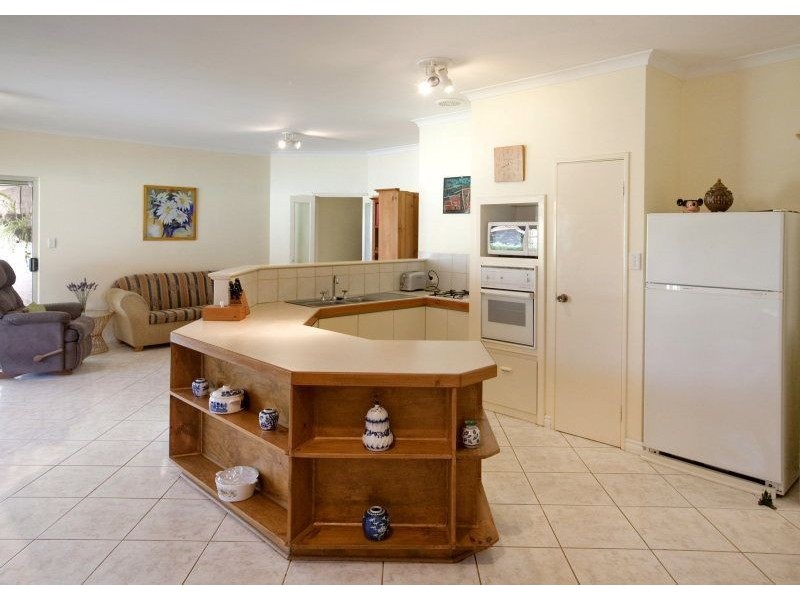 10 Glendevon Turn, Kinross WA 6028