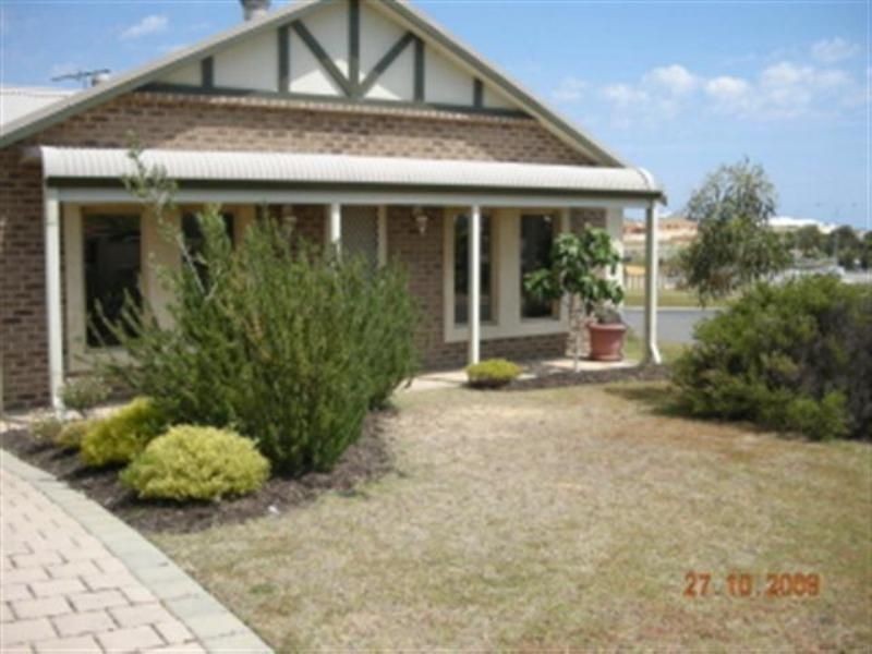 2 BENNEVIS TURN, Kinross WA 6028