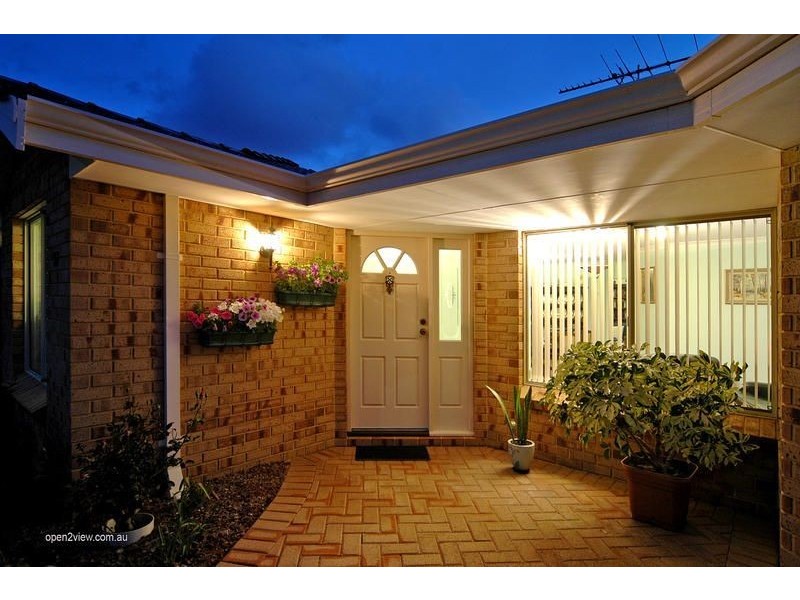 37 Parkstone Retreat, Currambine WA 6028