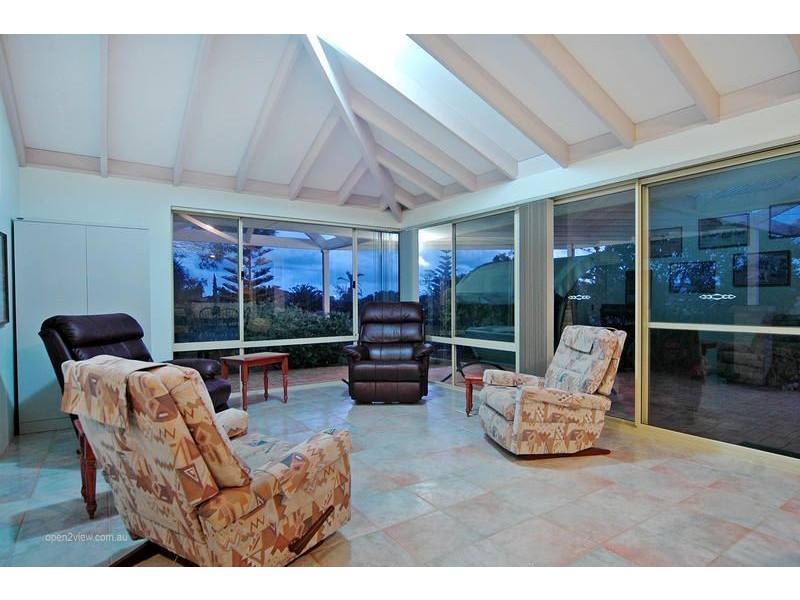 37 Parkstone Retreat, Currambine WA 6028