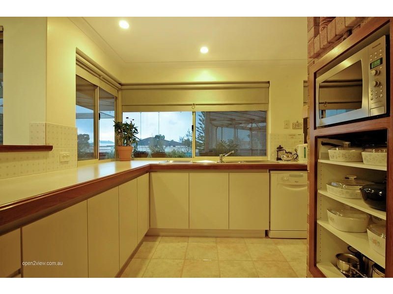 37 Parkstone Retreat, Currambine WA 6028