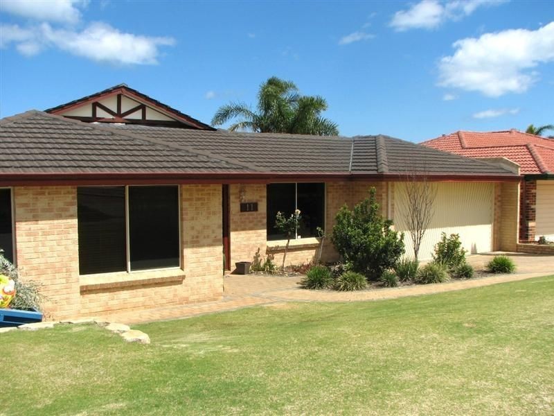 11 Santa Monica Parade, Iluka WA 6028