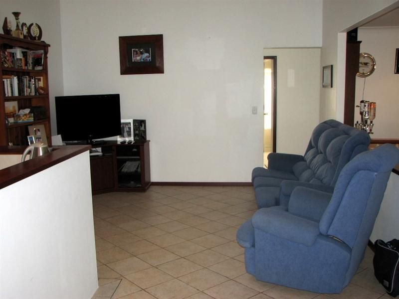 11 Santa Monica Parade, Iluka WA 6028