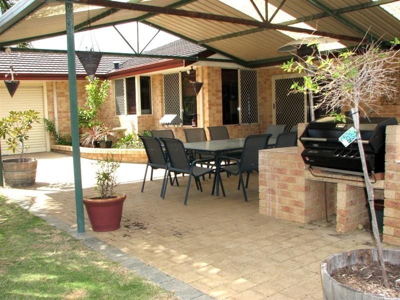 11 Santa Monica Parade, Iluka WA 6028