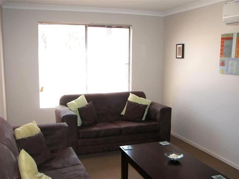 4/9 Camden Glade, Mindarie WA 6030