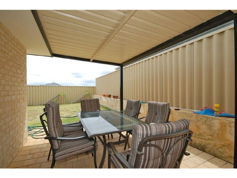 15 Hapuna Street, Butler WA 6036