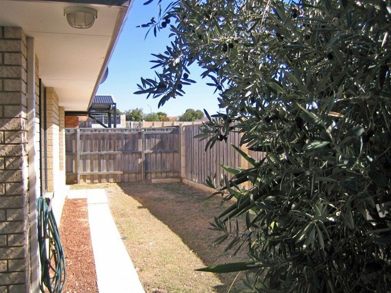 2 Ayr Way, Mindarie WA 6030