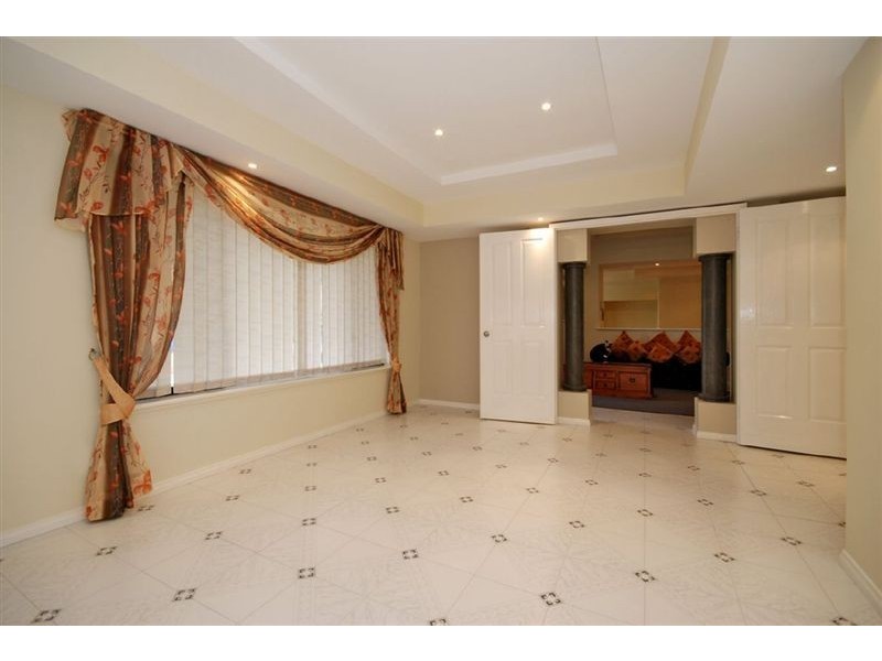 5 Keatons Lane, Iluka WA 6028