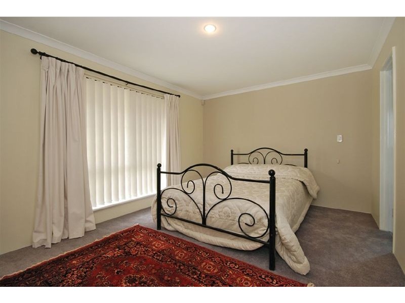 5 Keatons Lane, Iluka WA 6028