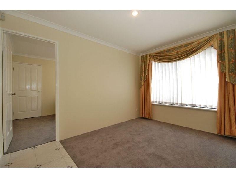 5 Keatons Lane, Iluka WA 6028