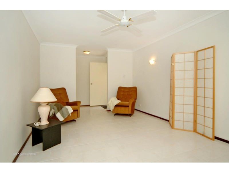 1 Grevillea Place, Heathridge WA 6027