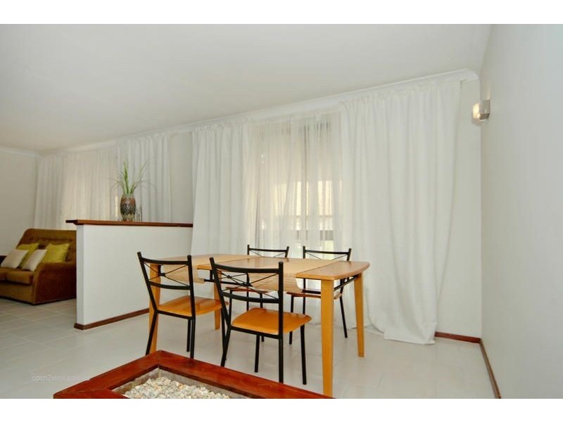 1 Grevillea Place, Heathridge WA 6027