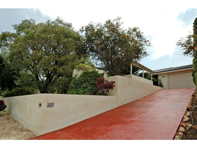 9 Lowes Way, Padbury WA 6025